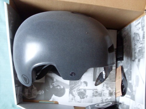 Cycle helmet adult - helmet,
